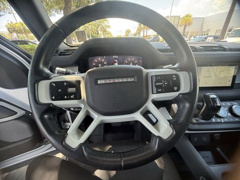 Used 2020 Land Rover Defender 110 First Edition AWD/4WD image 23