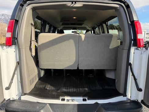 Used 2017 Chevrolet Express 2500 LS image 24