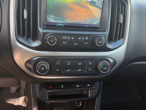 Used 2018 Chevrolet Colorado LT AWD/4WD image 24