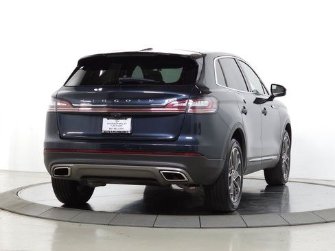 Used 2021 Lincoln Nautilus Reserve AWD/4WD image 9