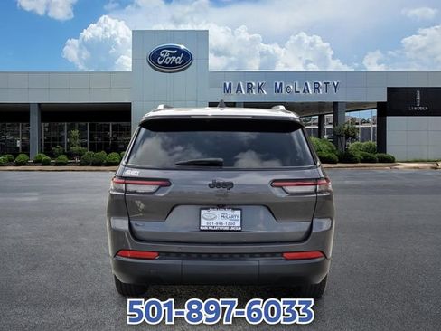 Used 2021 Jeep Grand Cherokee L Laredo RWD image 4