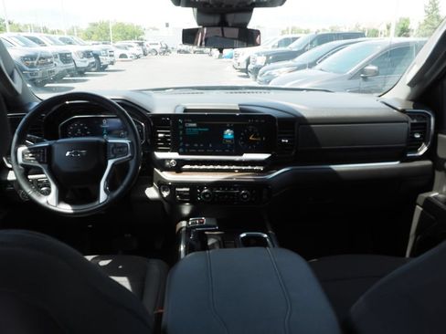 Used 2024 Chevrolet Silverado 1500 RST w/ Z71 Off-Road Package AWD/4WD image 16