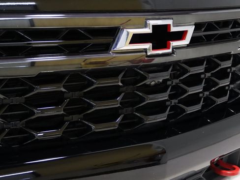 Used 2022 Chevrolet Silverado 1500 ZR2 w/ Technology Package image 26