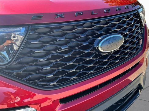 Used 2023 Ford Explorer ST w/ Equipment Group 401A AWD/4WD image 32