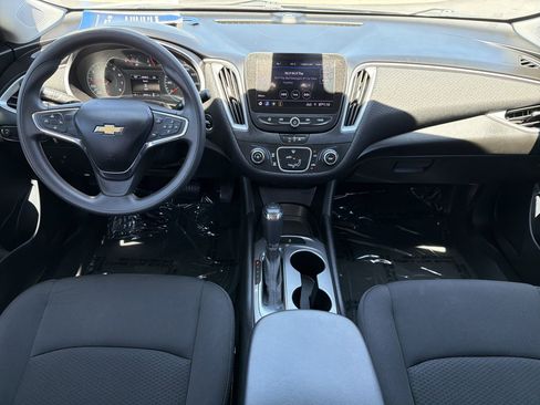 Used 2020 Chevrolet Malibu LS FWD image 2