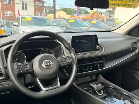 Used 2024 Nissan Rogue S AWD/4WD image 15