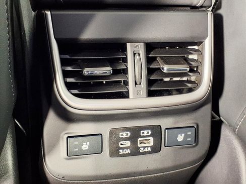 Certified 2025 Subaru Outback Limited image 13