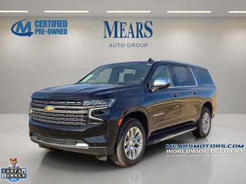Used 2024 Chevrolet Suburban Premier image 1