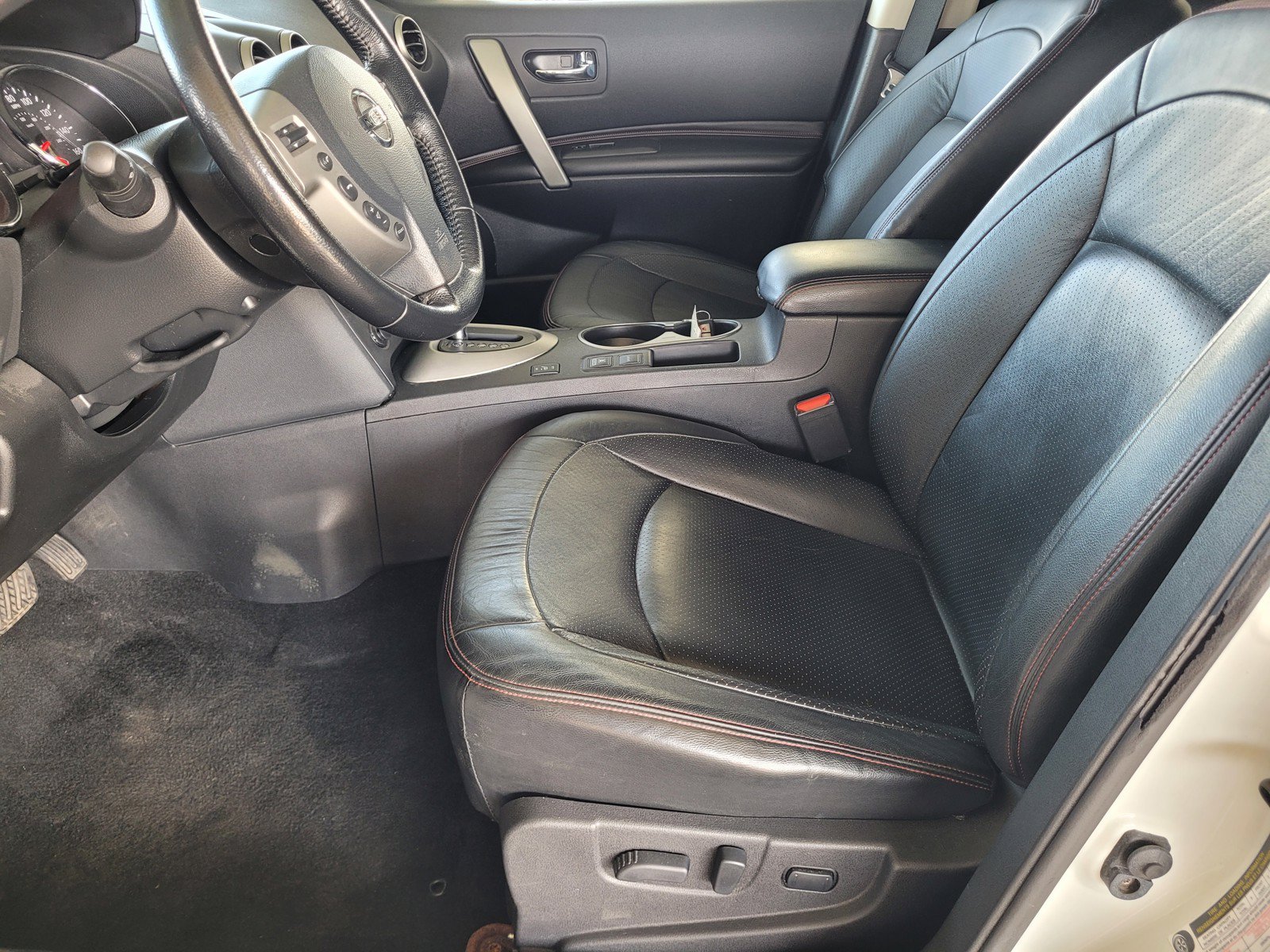 Used 2012 Nissan Rogue SL AWD/4WD image 18