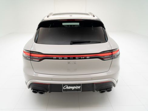 Certified 2026 Porsche Macan AWD/4WD image 10