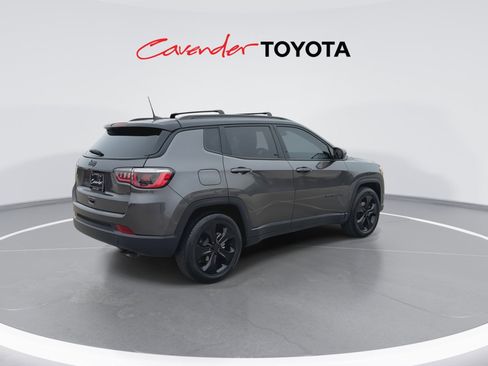 Used 2019 Jeep Compass Altitude image 8