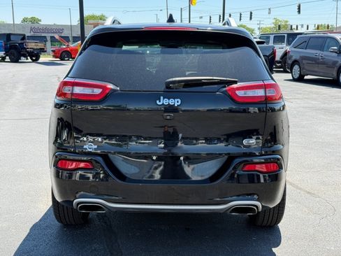 Used 2018 Jeep Cherokee Overland AWD/4WD image 6