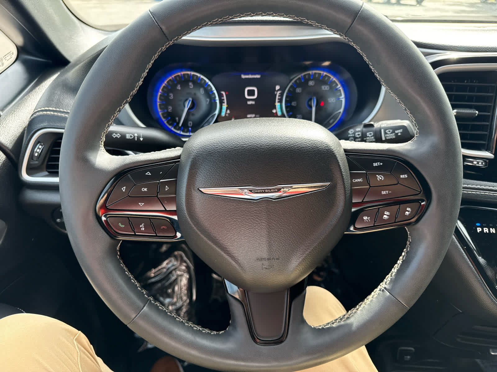 Used 2024 Chrysler Pacifica Touring FWD image 22