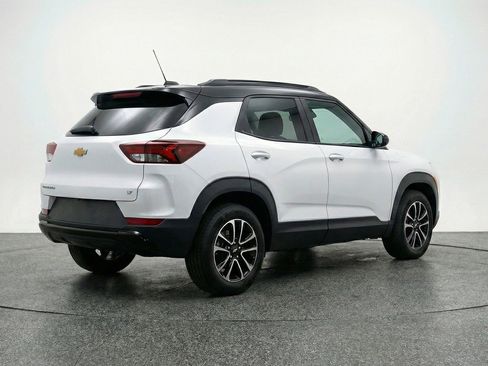 Used 2025 Chevrolet TrailBlazer LT image 9