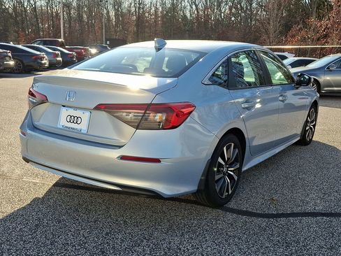 Used 2023 Honda Civic EX image 6