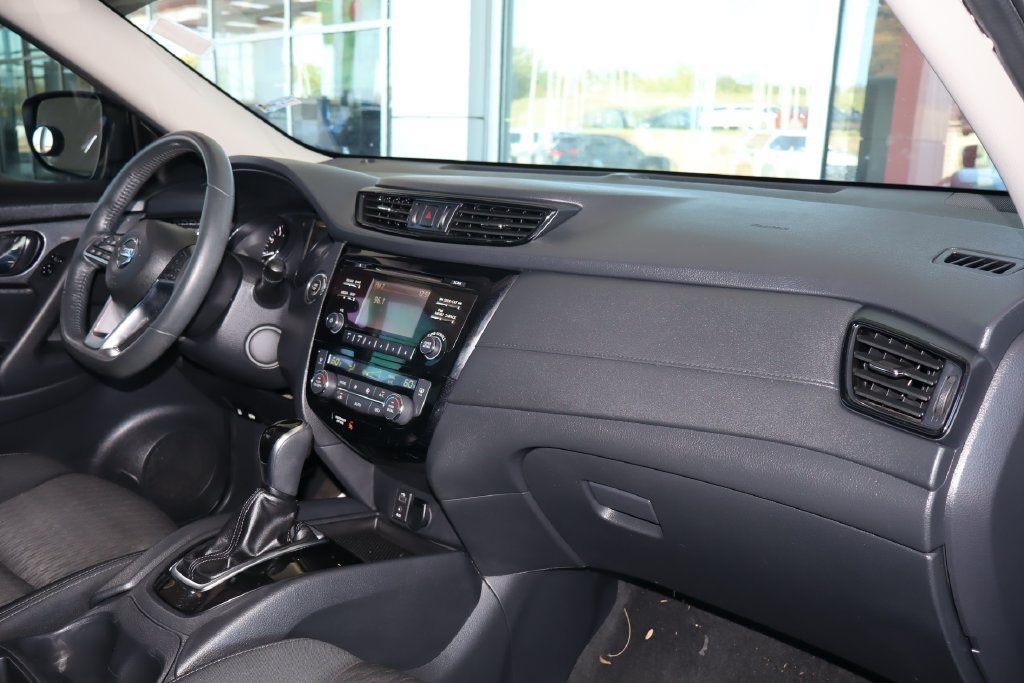Used 2017 Nissan Rogue SV FWD image 42