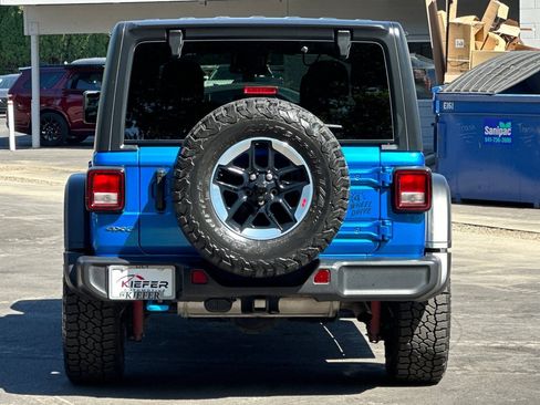 Used 2024 Jeep Wrangler Unlimited AWD/4WD image 5
