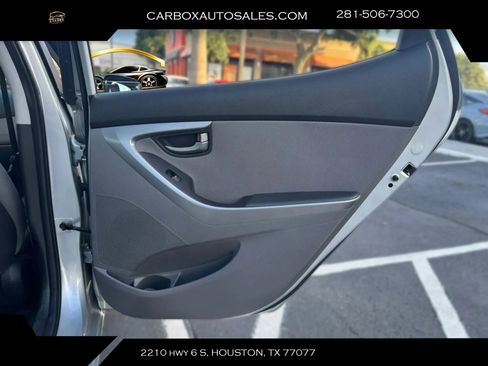 Used 2014 Hyundai Elantra SE w/ Option Group 02 FWD image 29