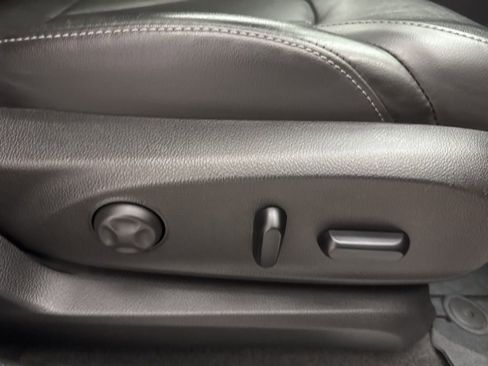 Used 2020 Buick Envision Premium AWD/4WD image 51