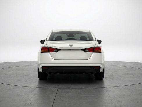 Used 2025 Nissan Altima 2.5 SV image 7