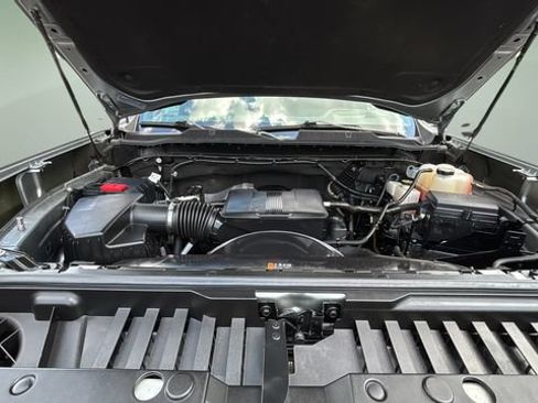 Used 2024 Chevrolet Silverado 2500 ZR2 w/ Technology Package AWD/4WD image 32