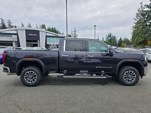 New 2026 GMC Sierra 2500 SLT w/ SLT Premium Package image 8