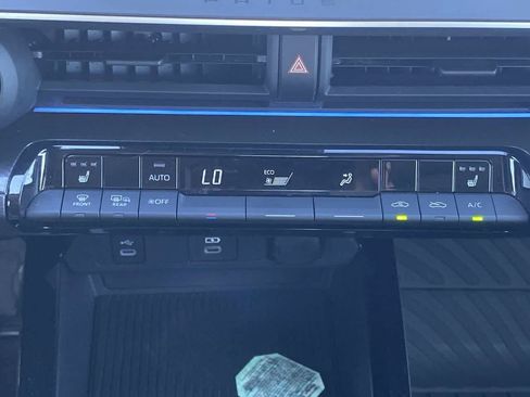 Certified 2025 Toyota Prius AWD image 18