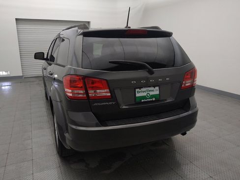 Used 2020 Dodge Journey SE FWD image 6