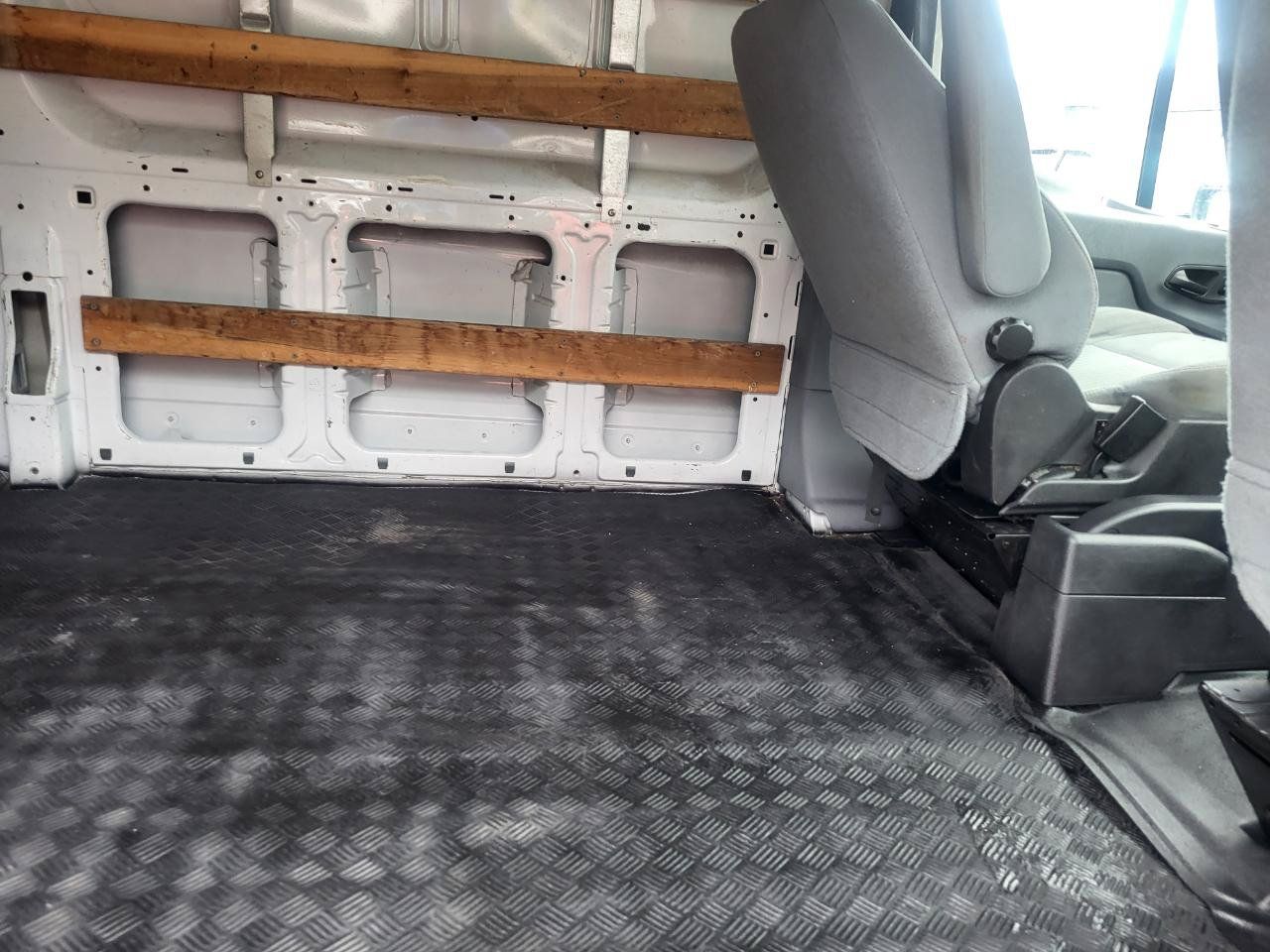 Used 2016 Ford Transit 250 130 Low Roof w/ Exterior Upgrade Package RWD image 18