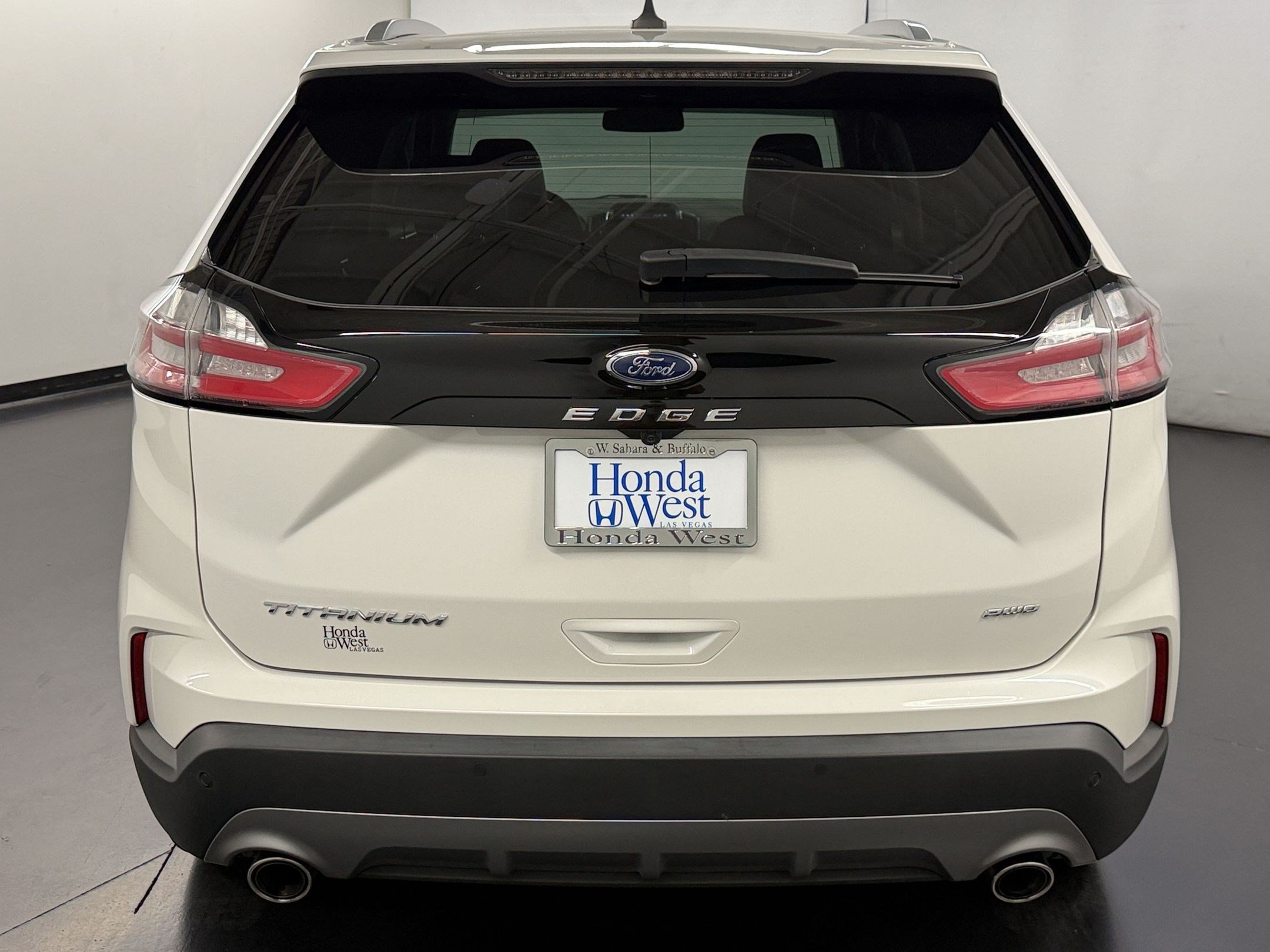 Used 2024 Ford Edge Titanium AWD/4WD image 10