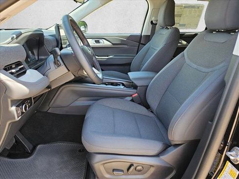 New 2026 Ford Explorer Active RWD image 4