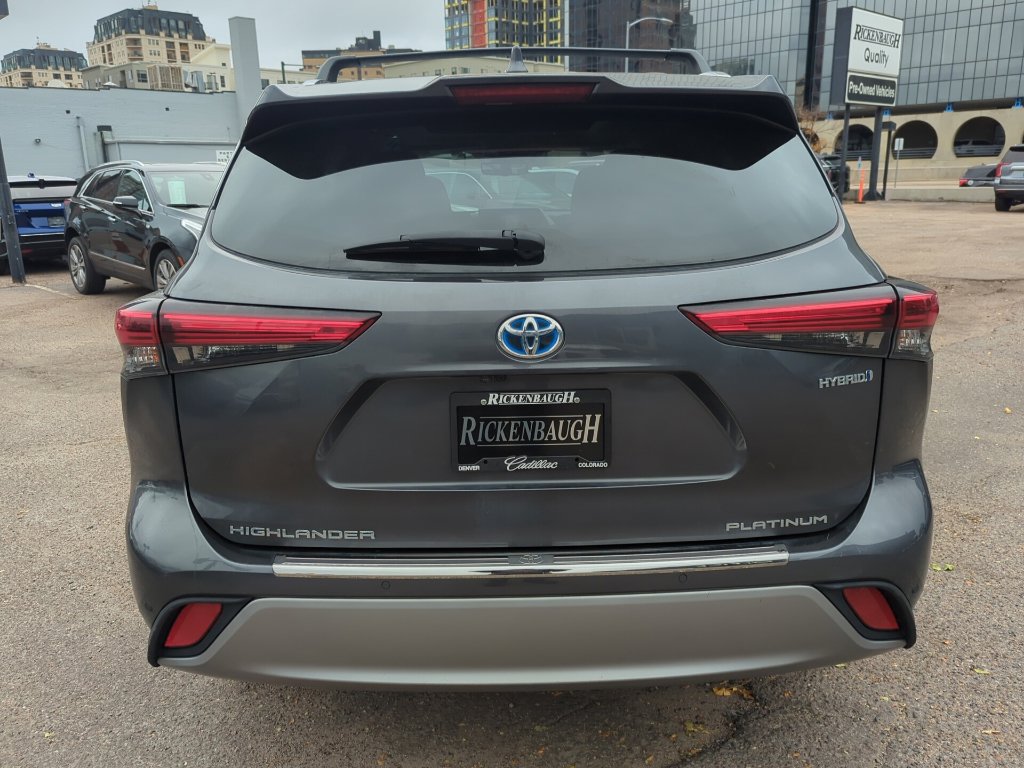 Used 2020 Toyota Highlander Platinum AWD/4WD image 6