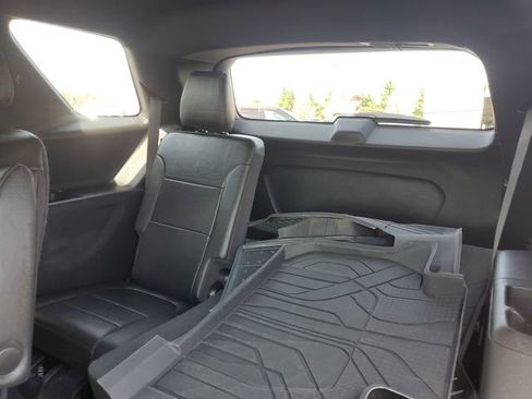 Used 2023 Chevrolet Traverse High Country w/ LPO, Floor Liner Package AWD/4WD image 33