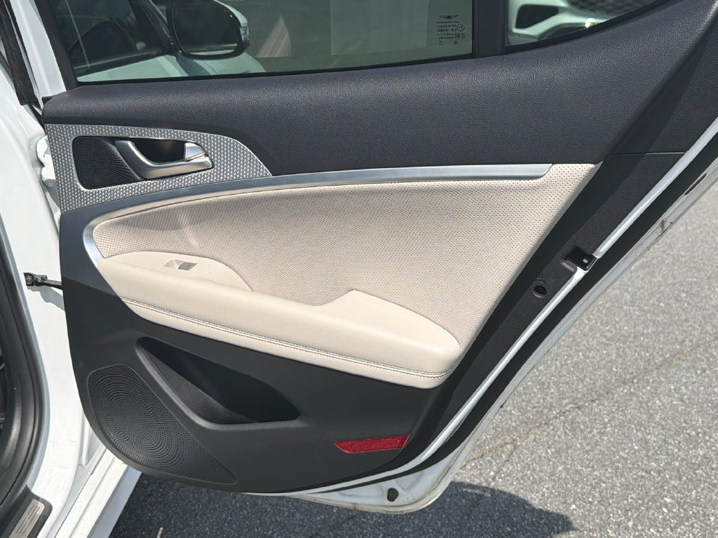 Used 2023 Genesis G70 2.0T w/ Sport Prestige Package RWD image 18
