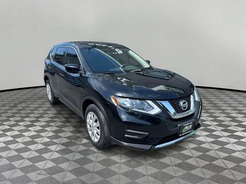 Used 2017 Nissan Rogue S AWD/4WD image 1