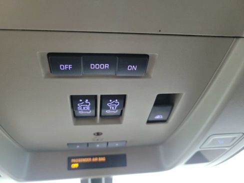 Used 2014 Chevrolet Silverado 1500 High Country AWD/4WD image 21
