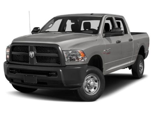 Used 2018 RAM 2500 Tradesman w/ Chrome Appearance Group AWD/4WD image 4