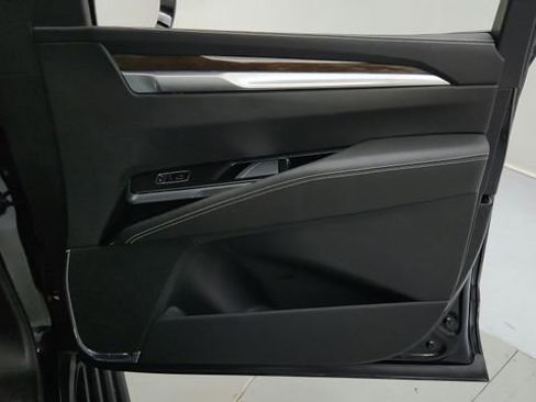 Certified 2026 Cadillac Escalade ESV Platinum Sport image 25