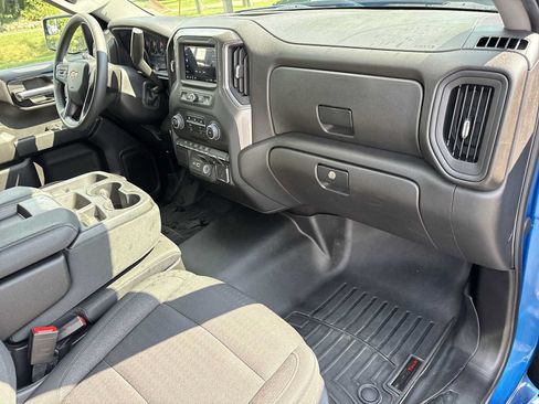 Used 2022 Chevrolet Silverado 1500 Custom AWD/4WD image 27
