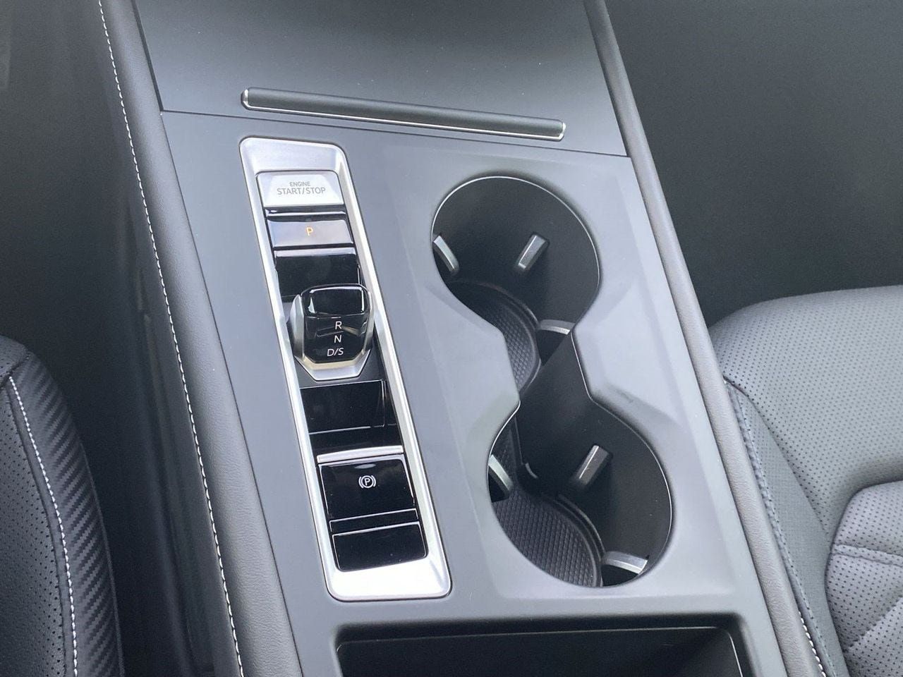 New 2026 Volkswagen Atlas Cross Sport SE FWD image 25