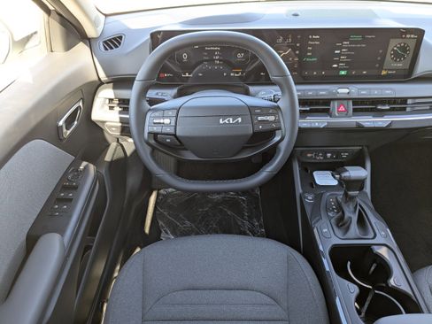 New 2025 Kia K4 GT-Line Turbo FWD image 18