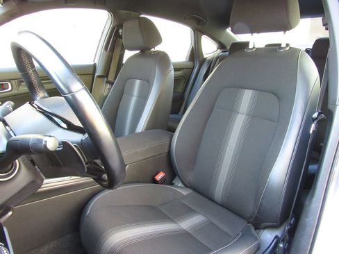 Used 2022 Honda Civic Sport image 12