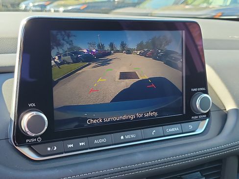 Certified 2024 Nissan Rogue S image 27