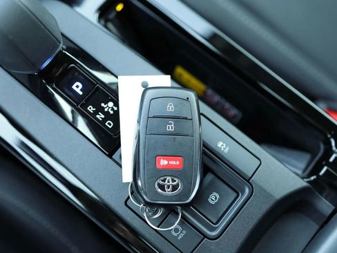 Used 2024 Toyota Prius XLE image 27