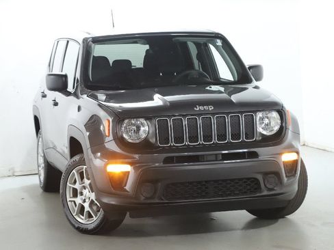 Certified 2023 Jeep Renegade Latitude AWD/4WD image 2