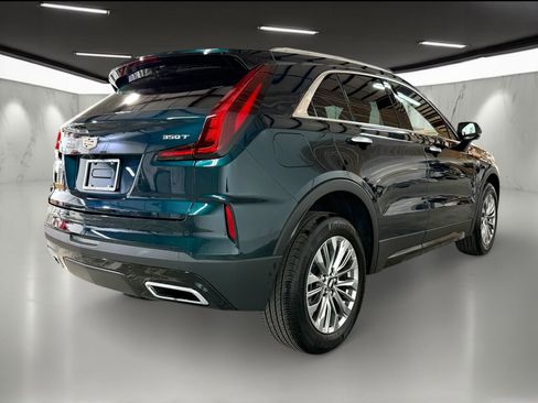 Certified 2025 Cadillac XT4 Premium Luxury image 9