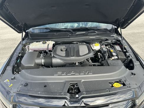 Used 2025 RAM 1500 Laramie w/ Night Edition AWD/4WD image 14