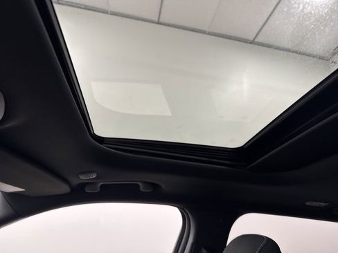 New 2025 Jeep Grand Cherokee Laredo X w/ Luxury Tech Group I image 33