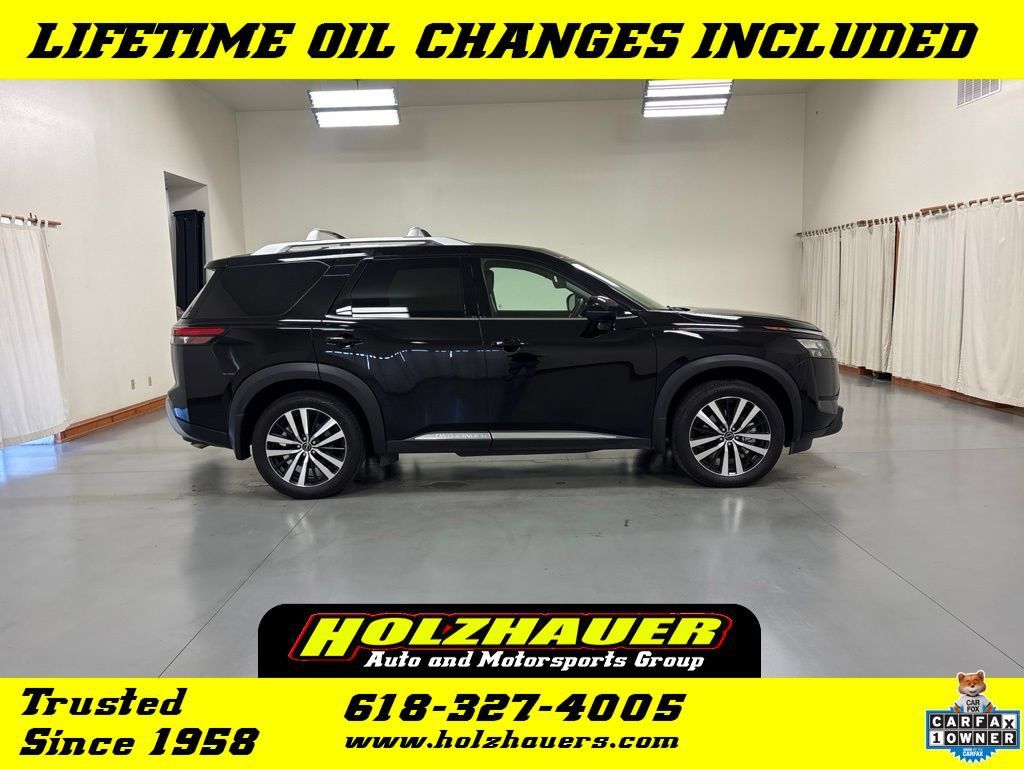 Used 2025 Nissan Pathfinder Platinum w/ Cargo Package FWD image 1