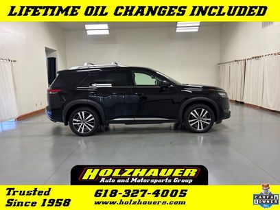 Used 2025 Nissan Pathfinder Platinum w/ Cargo Package